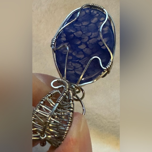 Blue Dragon Vein Agate Pendant with silver wire wrap - Picture 12 of 13